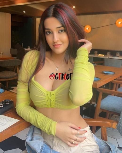 poojasharmadelhi