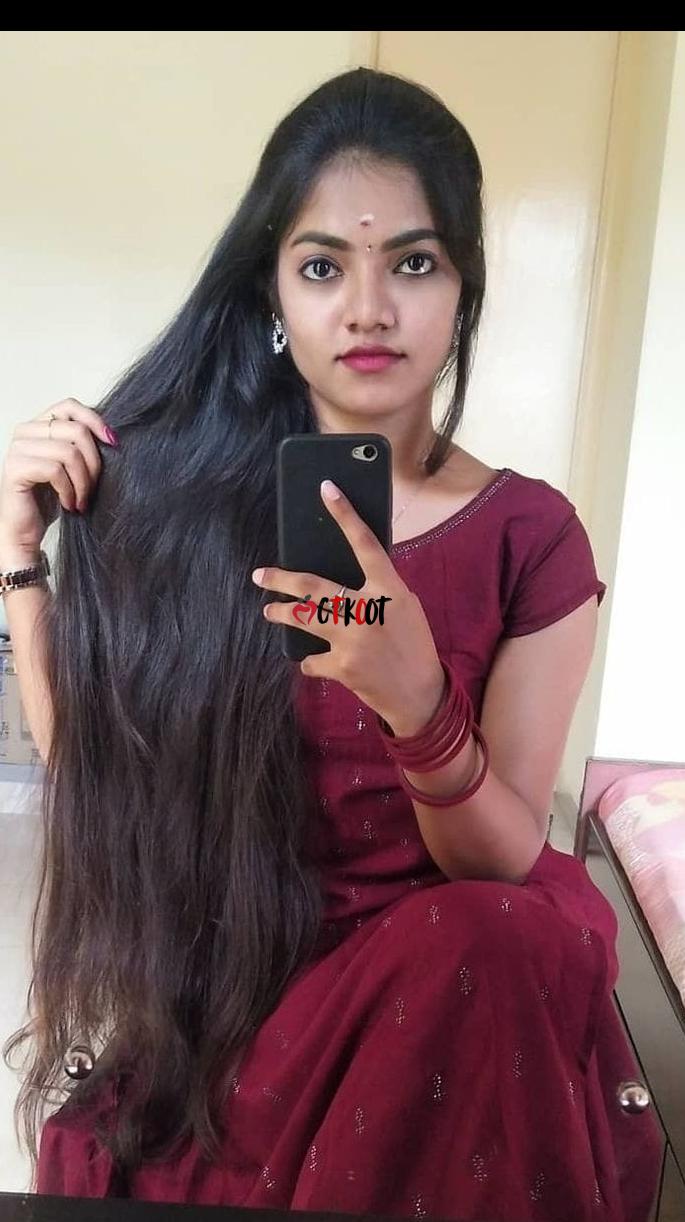 Riya Tyagi provides call girls service all over Kerala with fully secure service