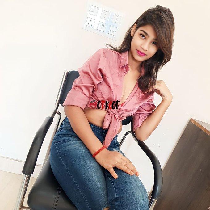 Low price girls service provide hand 