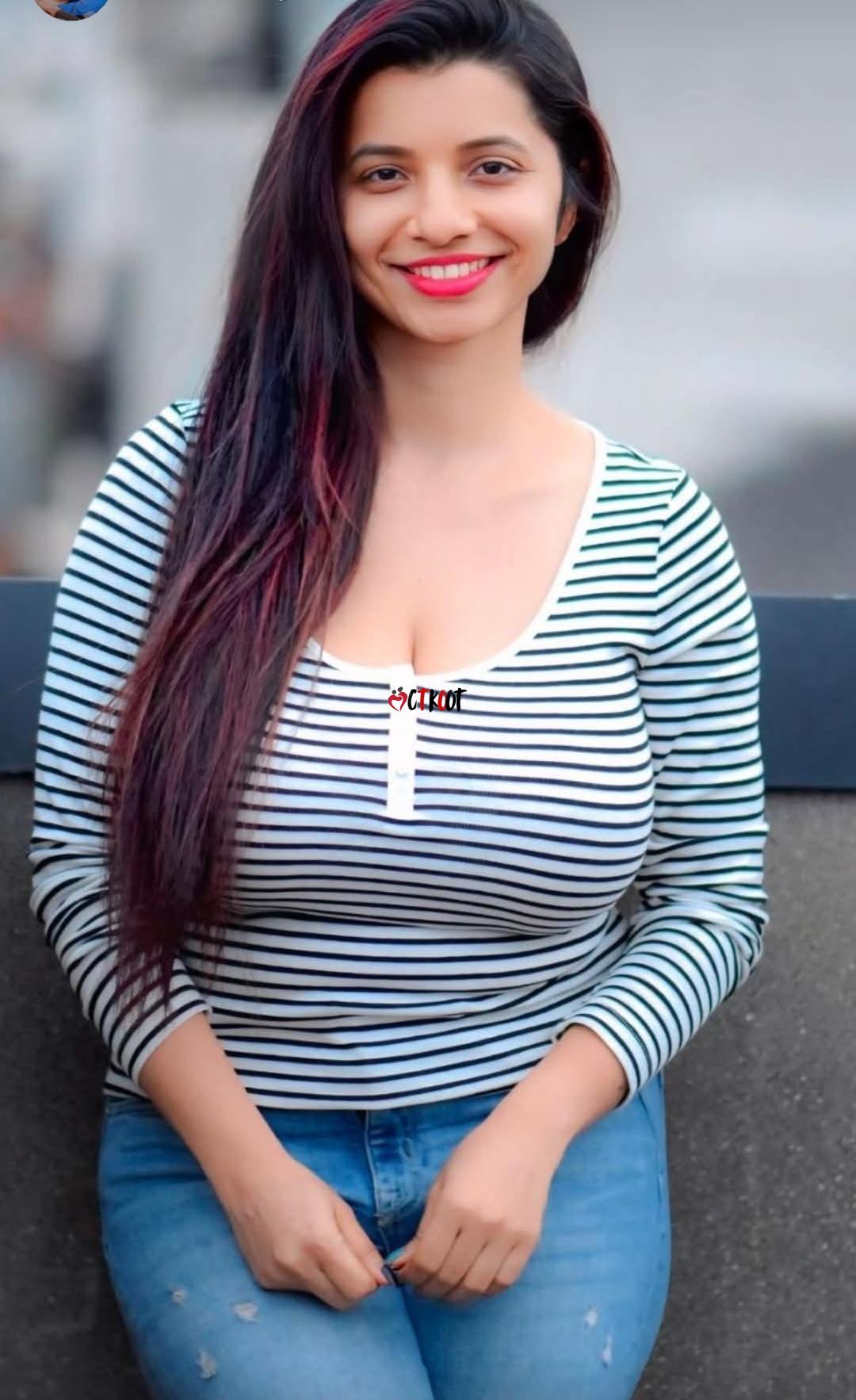 1114 Unsatisfied women divorce female want real meeting with boy contact here 