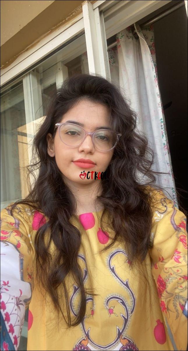 Kavya escort service provider in Hyderabad 